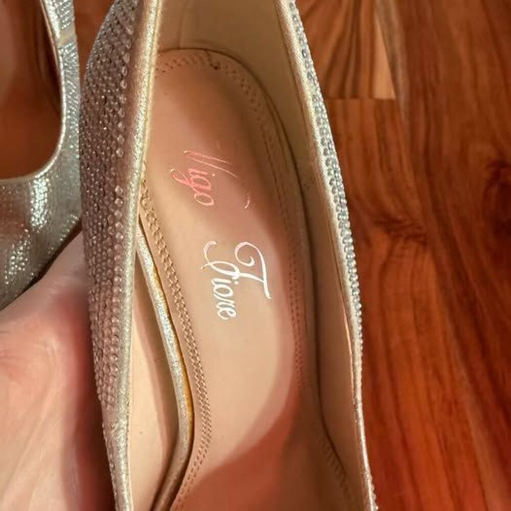 Vigo Fiore Rhinestone Pumps - Picture 3 of 5